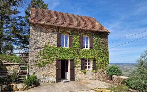 Vallée Vézère - Old stone house with panoramic view