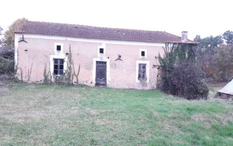 Sud Dordogne, Ancienne maison en pierres à restaurer .